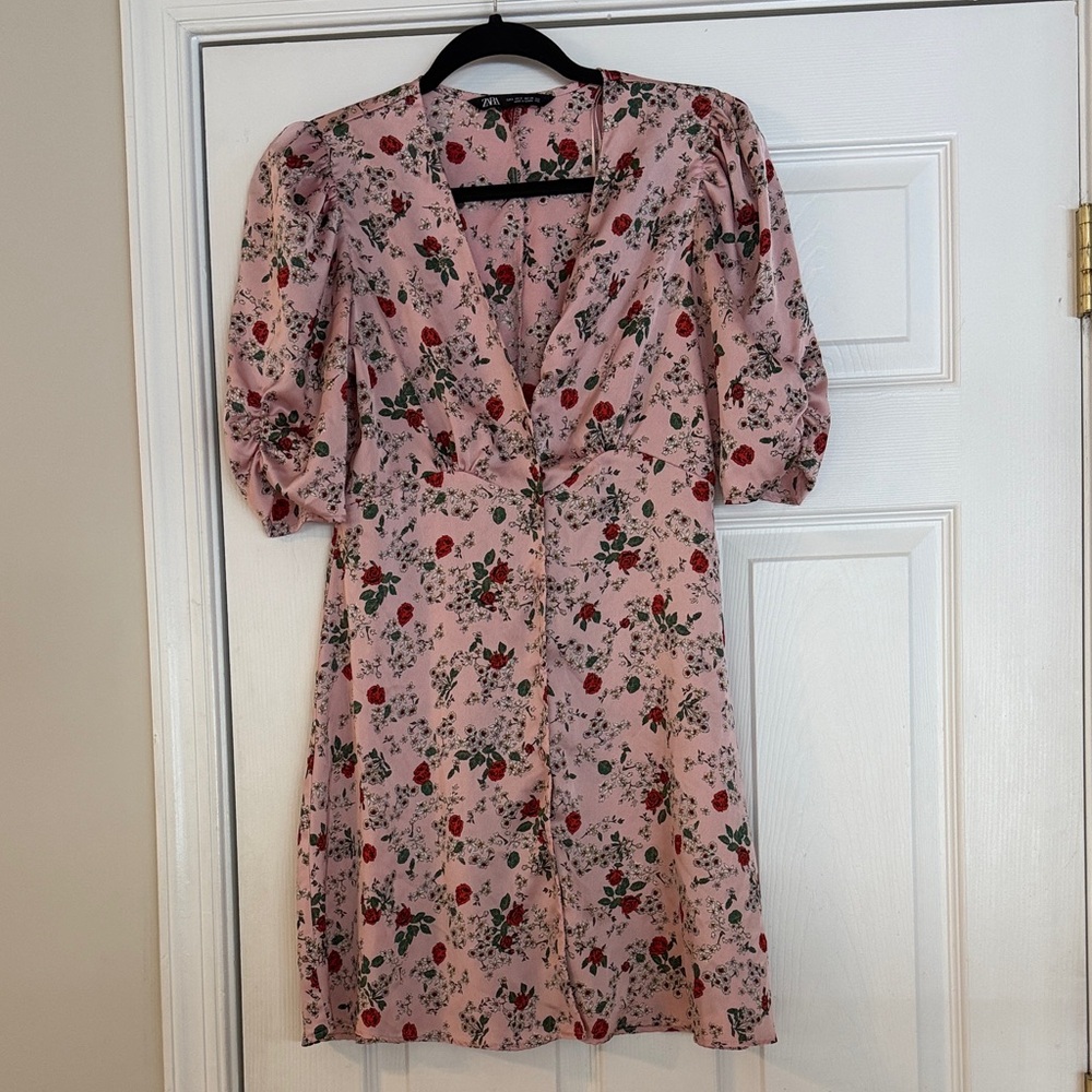 Beautiful Zara Satin Pink Floral Mini Dress Size Small